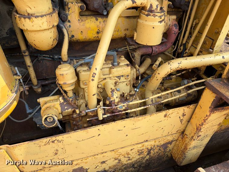 image for item EA0412 1964 Caterpillar D8H dozer