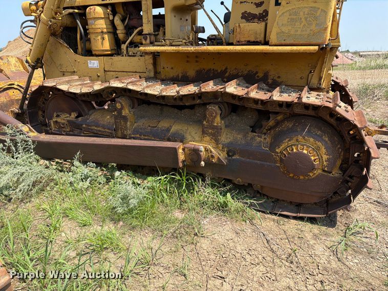 image for item EA0412 1964 Caterpillar D8H dozer