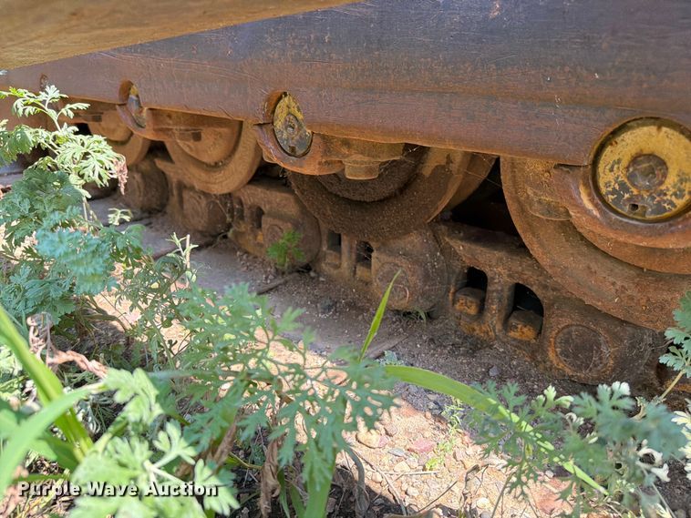 image for item EA0412 1964 Caterpillar D8H dozer