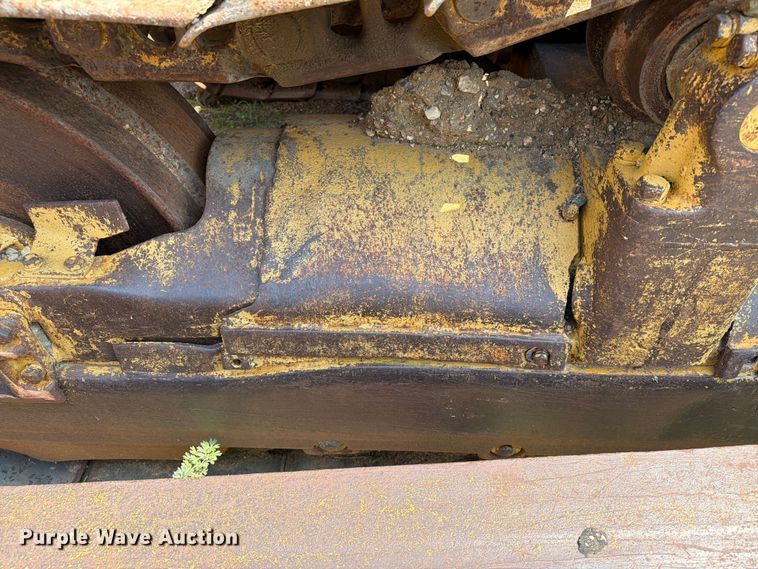 image for item EA0412 1964 Caterpillar D8H dozer