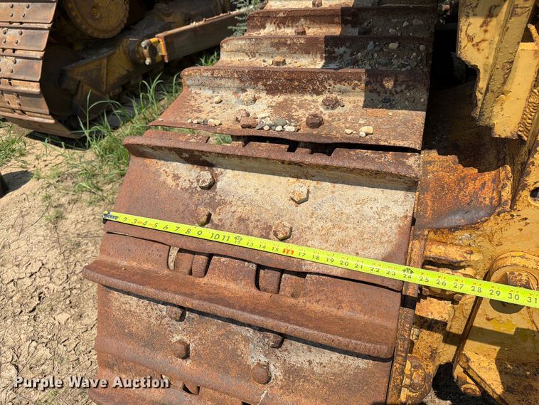 image for item EA0412 1964 Caterpillar D8H dozer