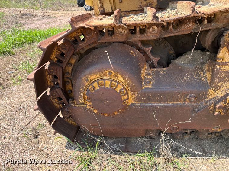 image for item EA0412 1964 Caterpillar D8H dozer