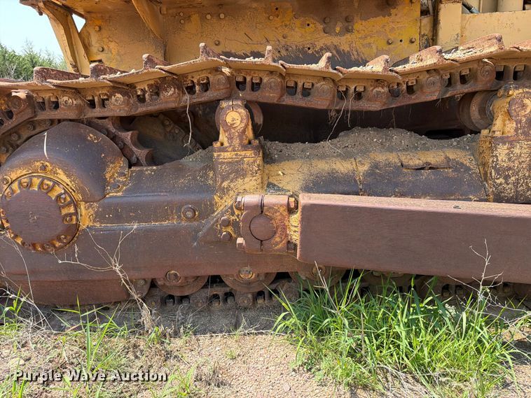 image for item EA0412 1964 Caterpillar D8H dozer