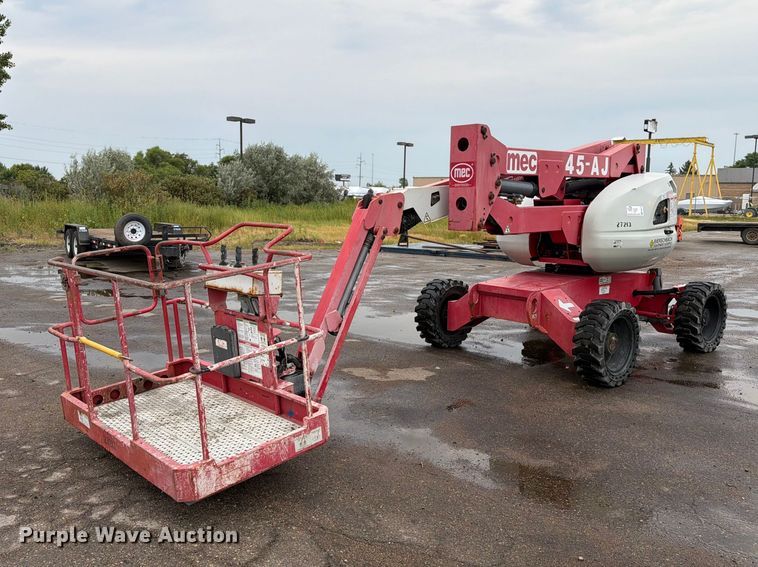 2019 MEC 45-AJ boom lift