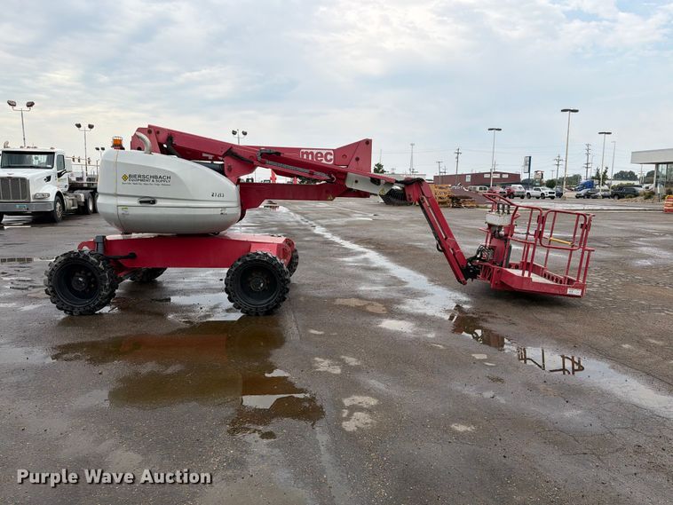 image for item EA0413 2019 MEC 45-AJ boom lift
