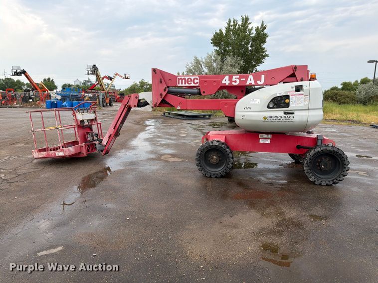 image for item EA0413 2019 MEC 45-AJ boom lift