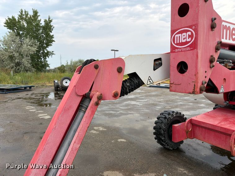 image for item EA0413 2019 MEC 45-AJ boom lift