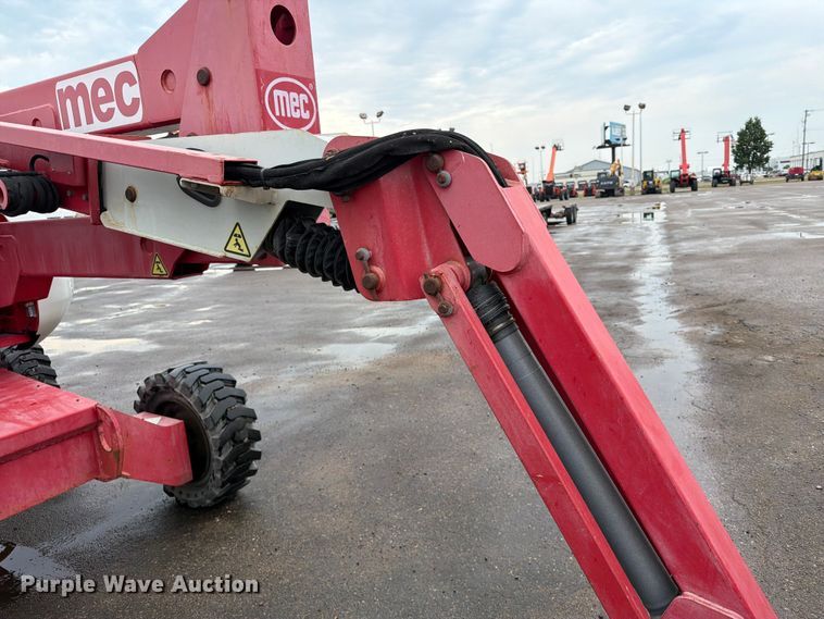 image for item EA0413 2019 MEC 45-AJ boom lift
