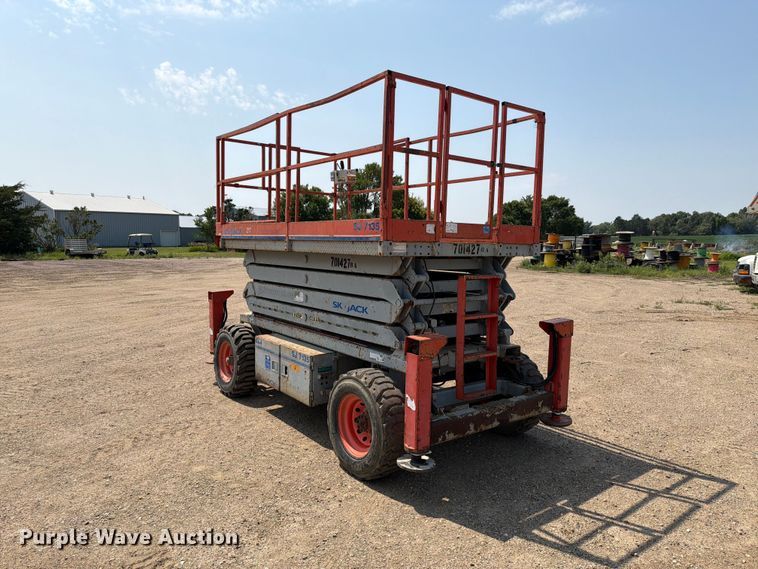 image for item EA0415 2003 Skyjack SJ7135 scissor lift