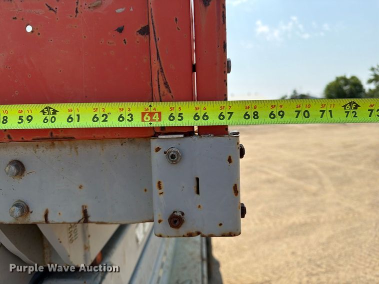 image for item EA0415 2003 Skyjack SJ7135 scissor lift