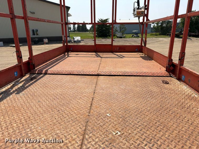 image for item EA0415 2003 Skyjack SJ7135 scissor lift