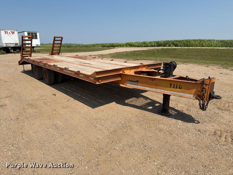 image for item EA0417 1994 Butler B-2424-FD equipment trailer