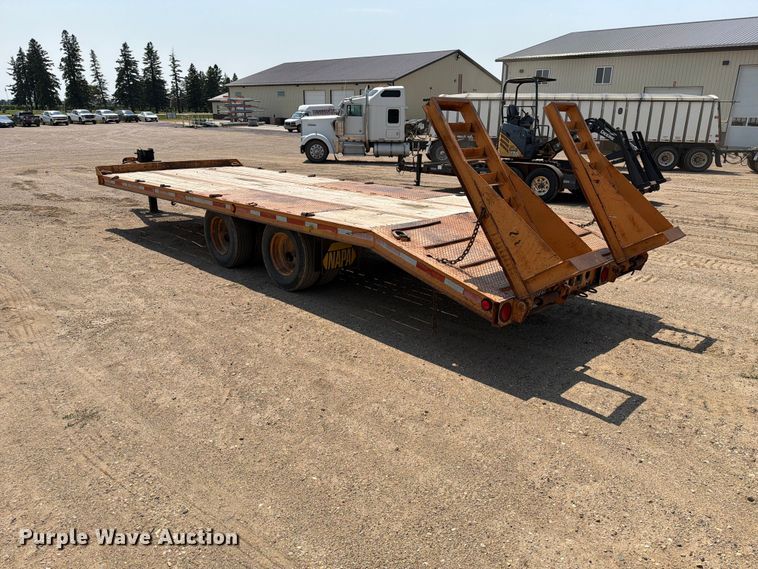 image for item EA0417 1994 Butler B-2424-FD equipment trailer