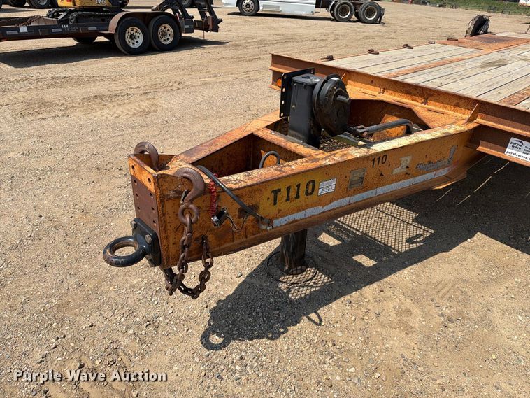 image for item EA0417 1994 Butler B-2424-FD equipment trailer