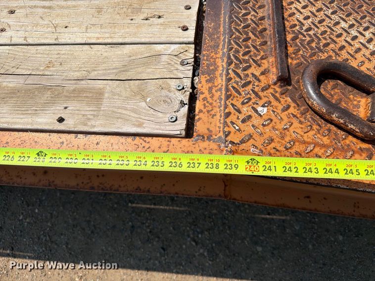 image for item EA0417 1994 Butler B-2424-FD equipment trailer