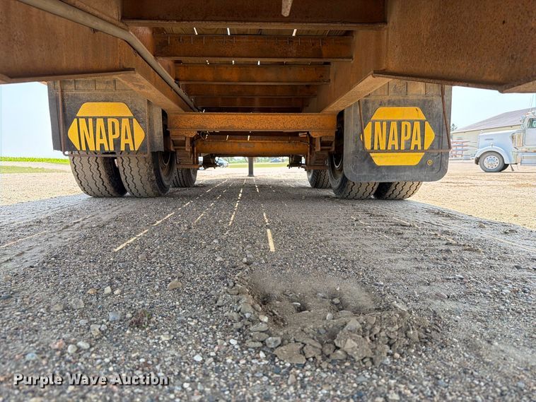 image for item EA0417 1994 Butler B-2424-FD equipment trailer