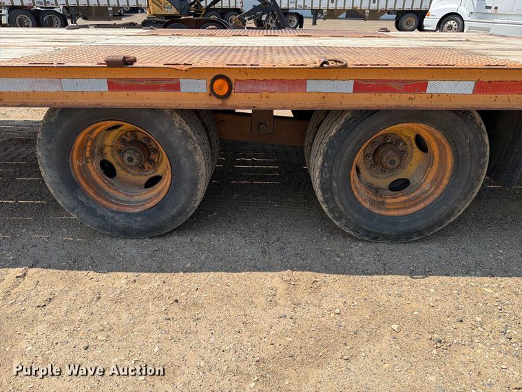 image for item EA0417 1994 Butler B-2424-FD equipment trailer