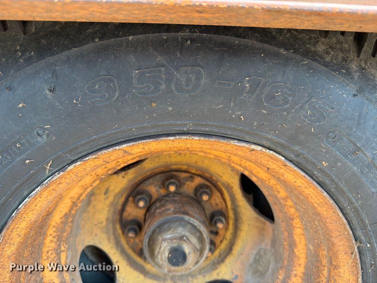 image for item EA0417 1994 Butler B-2424-FD equipment trailer