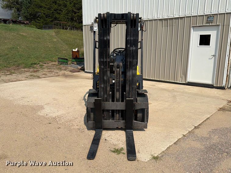 image for item EA0423 2001 Daewoo D30S-3 forklift