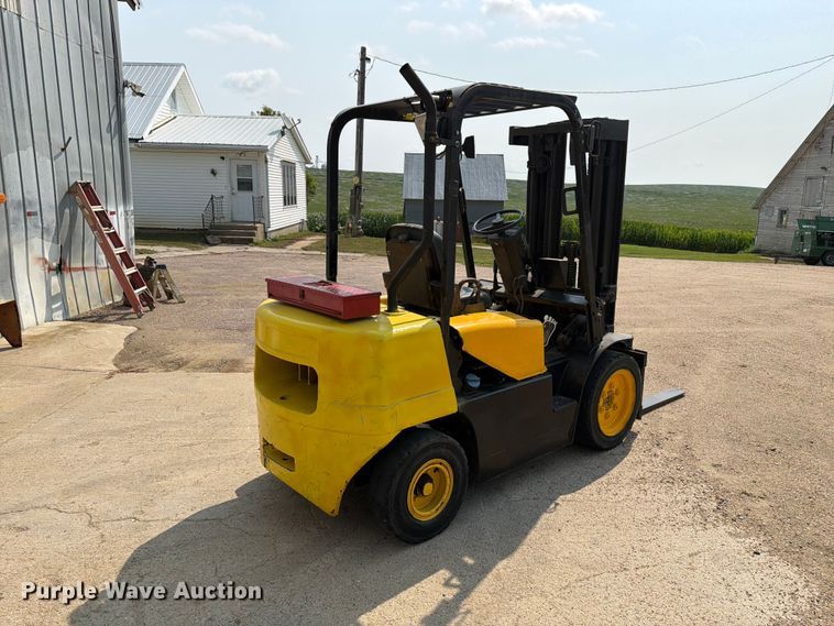 image for item EA0423 2001 Daewoo D30S-3 forklift