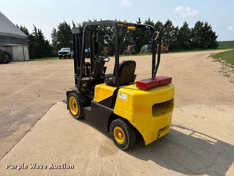 image for item EA0423 2001 Daewoo D30S-3 forklift