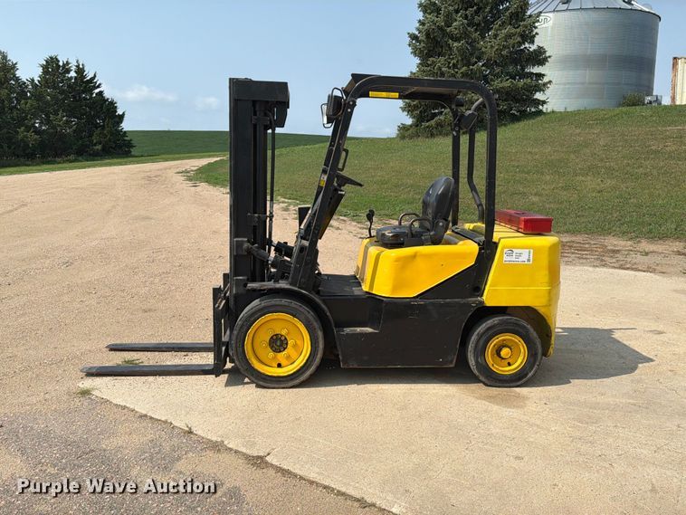 image for item EA0423 2001 Daewoo D30S-3 forklift
