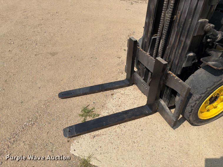 image for item EA0423 2001 Daewoo D30S-3 forklift