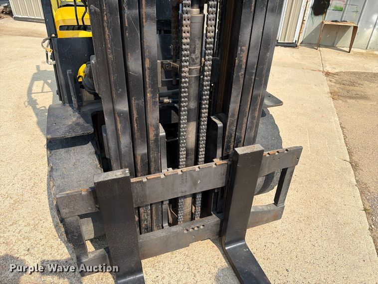 image for item EA0423 2001 Daewoo D30S-3 forklift