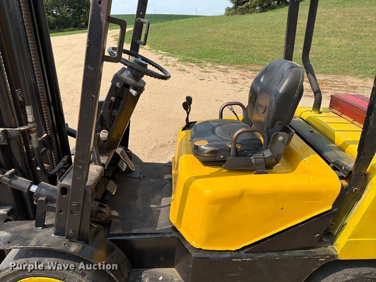image for item EA0423 2001 Daewoo D30S-3 forklift
