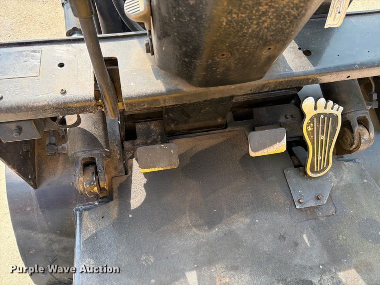 image for item EA0423 2001 Daewoo D30S-3 forklift
