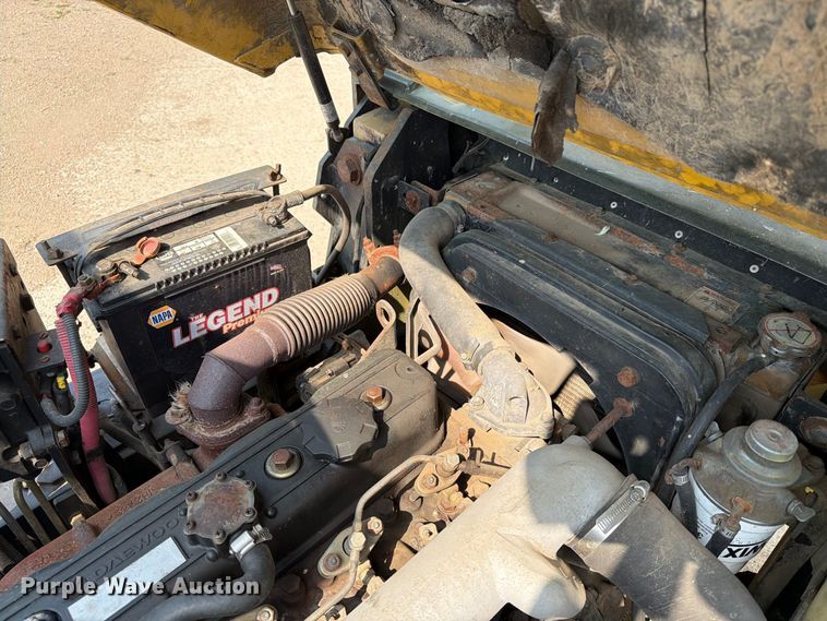 image for item EA0423 2001 Daewoo D30S-3 forklift