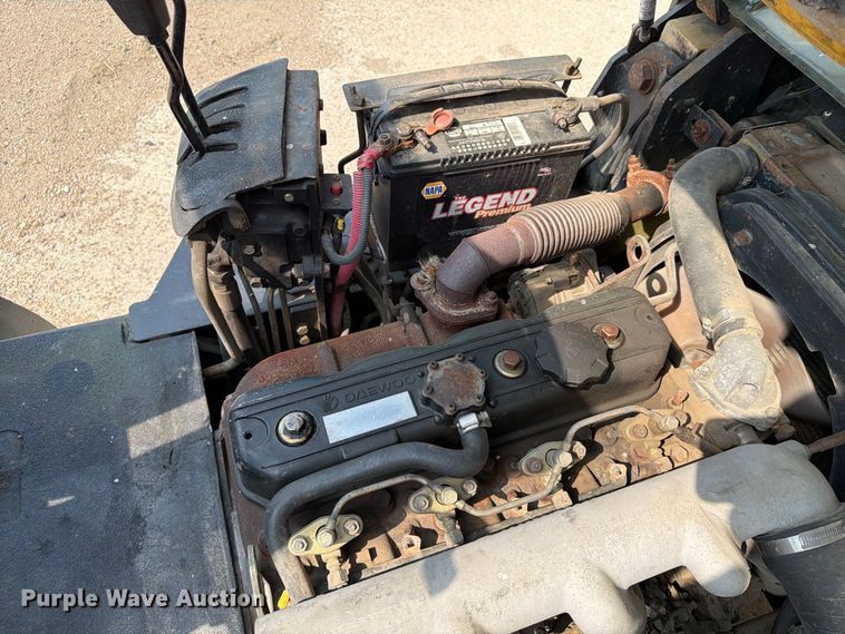 image for item EA0423 2001 Daewoo D30S-3 forklift