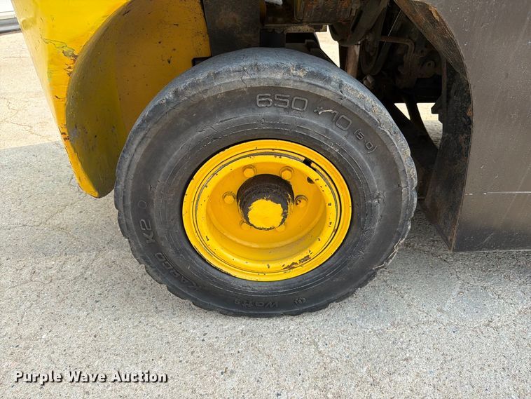 image for item EA0423 2001 Daewoo D30S-3 forklift