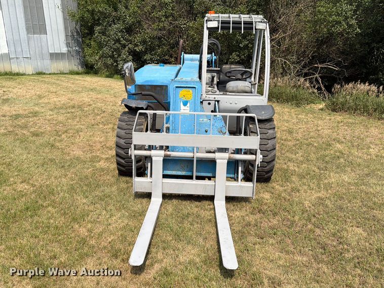 image for item EA0424 2006 Genie GTH-5519 telehandler
