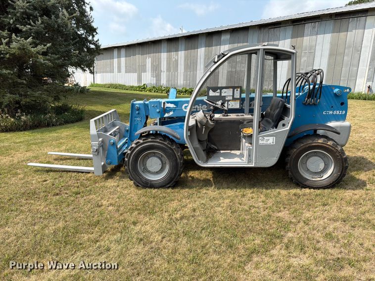 image for item EA0424 2006 Genie GTH-5519 telehandler