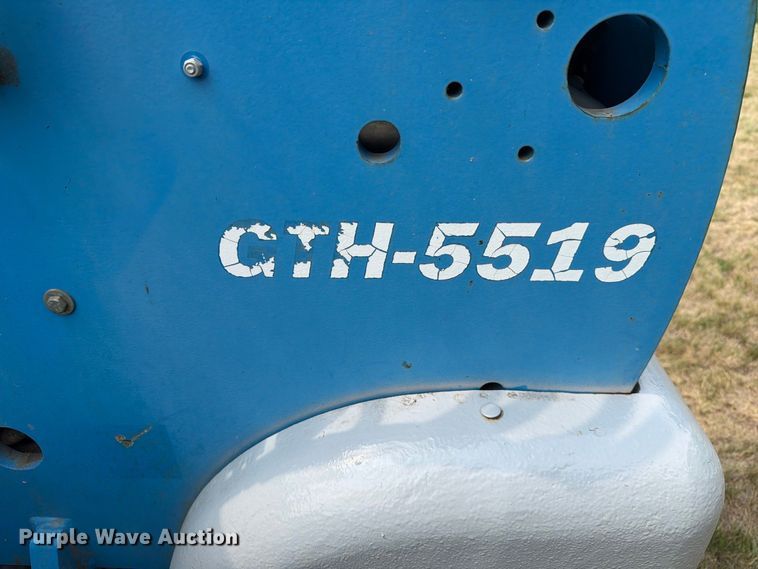 image for item EA0424 2006 Genie GTH-5519 telehandler