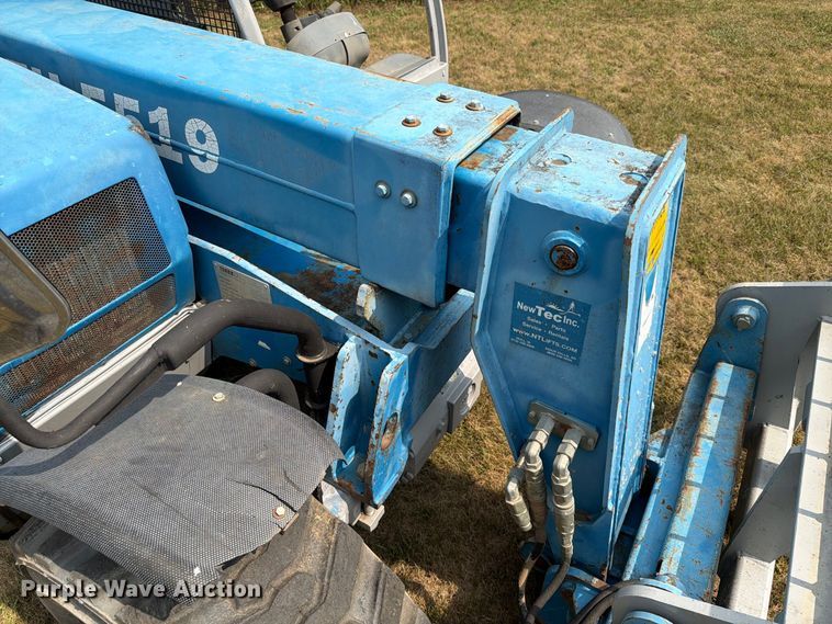 image for item EA0424 2006 Genie GTH-5519 telehandler