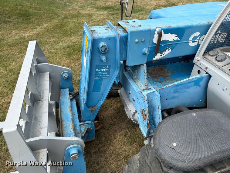 image for item EA0424 2006 Genie GTH-5519 telehandler