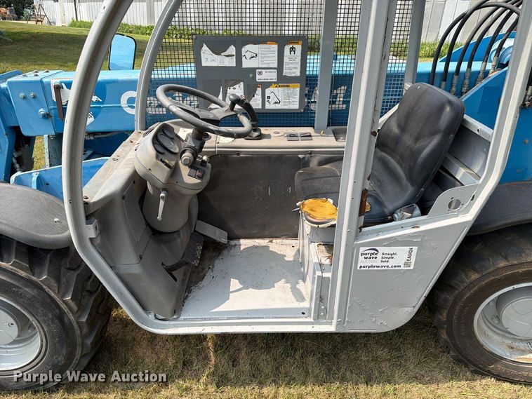 image for item EA0424 2006 Genie GTH-5519 telehandler