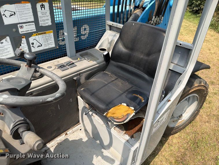 image for item EA0424 2006 Genie GTH-5519 telehandler