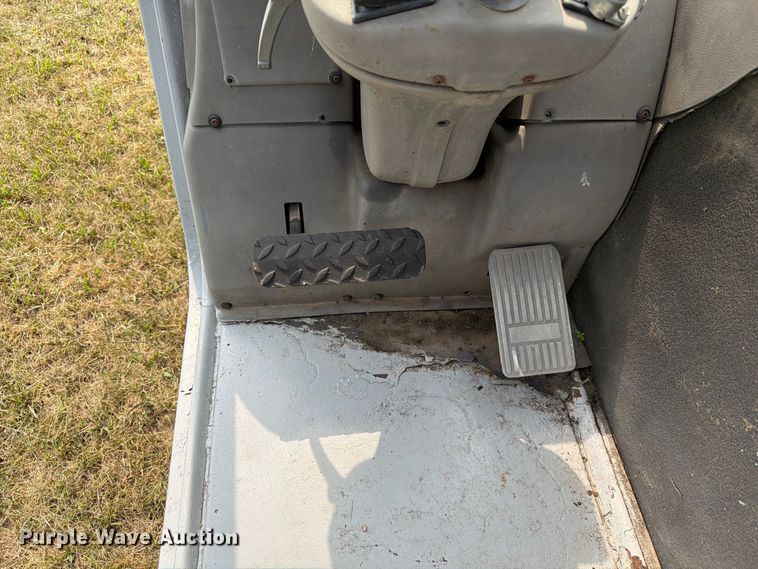 image for item EA0424 2006 Genie GTH-5519 telehandler