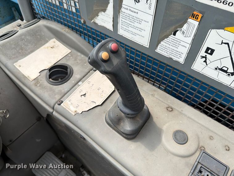 image for item EA0424 2006 Genie GTH-5519 telehandler