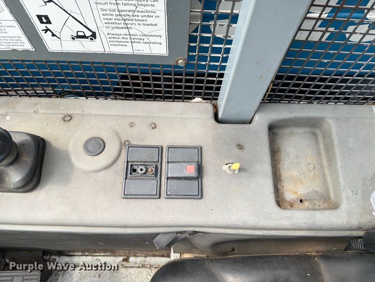 image for item EA0424 2006 Genie GTH-5519 telehandler