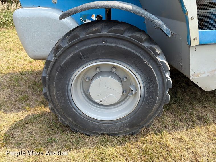 image for item EA0424 2006 Genie GTH-5519 telehandler