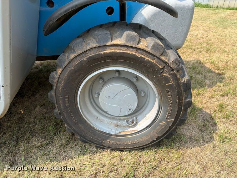 image for item EA0424 2006 Genie GTH-5519 telehandler