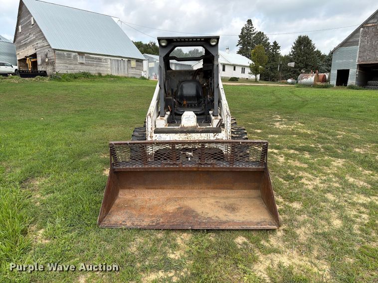 image for item EA0427 1989 Bobcat 843 skid steer loader