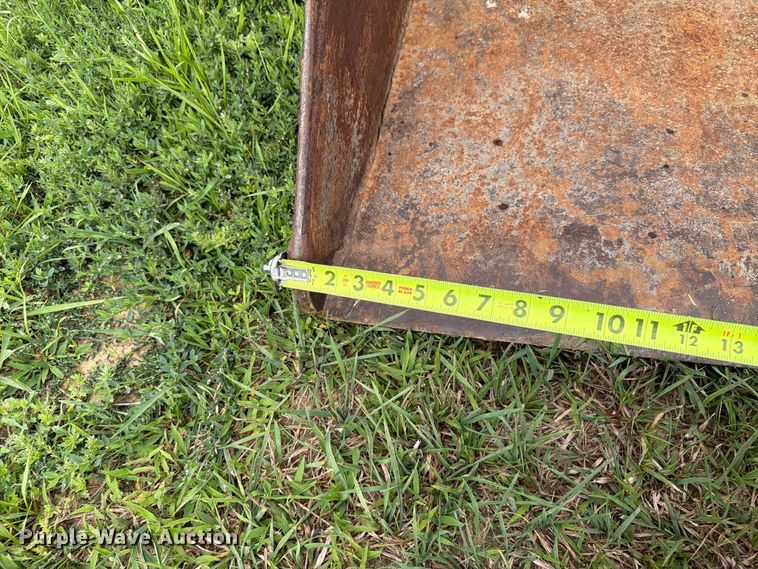 image for item EA0427 1989 Bobcat 843 skid steer loader