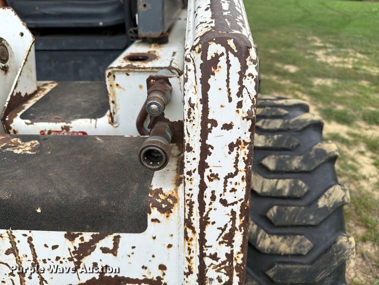 image for item EA0427 1989 Bobcat 843 skid steer loader