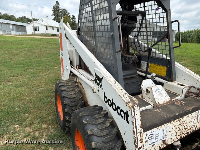 image for item EA0427 1989 Bobcat 843 skid steer loader