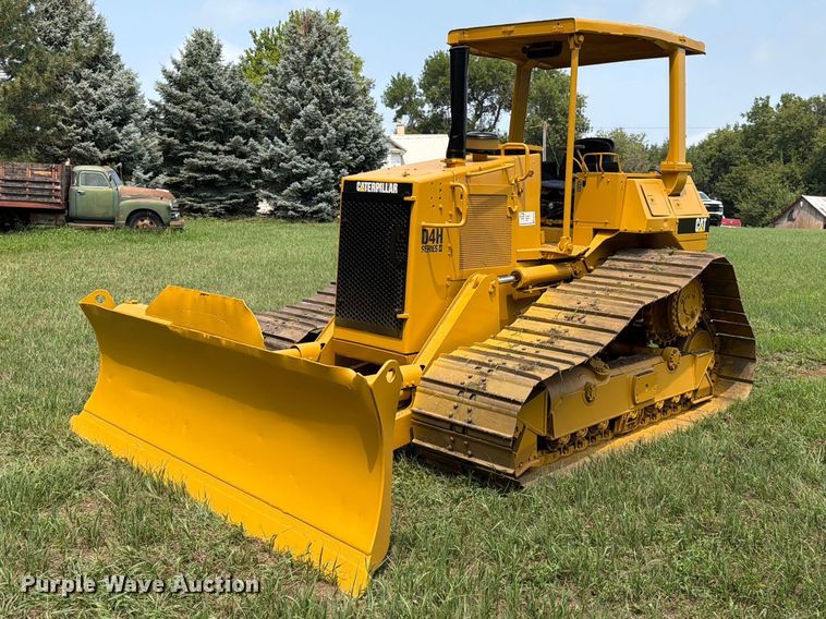 1991 Caterpillar D4H dozer